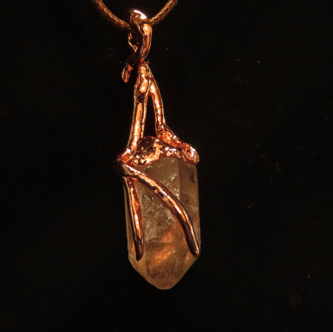 Quartz & Roots Pendant