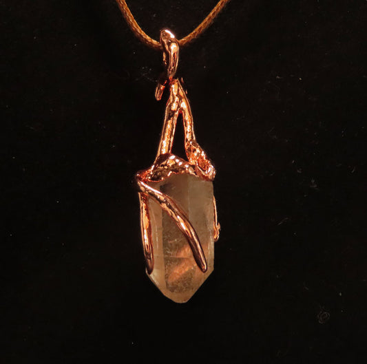 Quartz & Roots Pendant