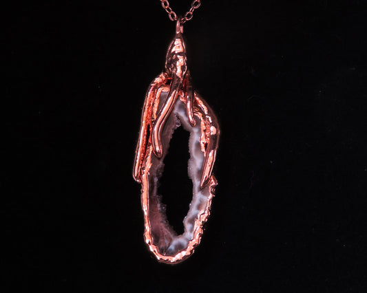 Electroplated Oco with Roots Pendant