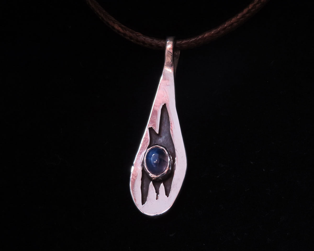 Star Sapphire in Silver Setting with Flame Design