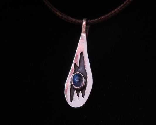 Star Sapphire in Silver Setting with Flame Design